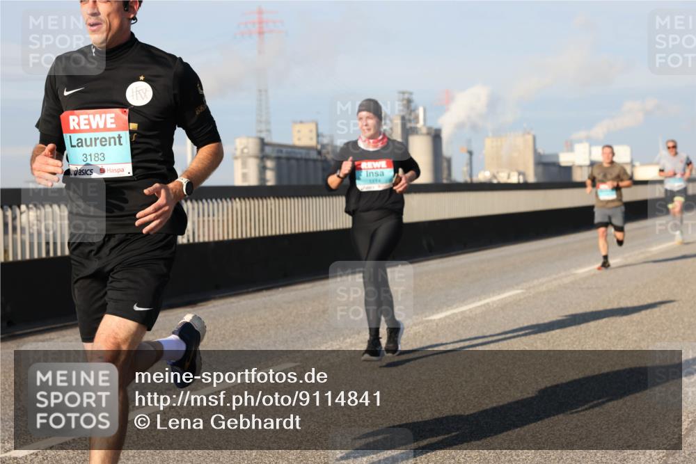03.10.2025 - Köhlbrandbrückenlauf Lena Gebhardt http://msf.ph/oto/9114841 03.10.2025 09:43:20 Position 2 3183, 1374 meine-sportfotos.de