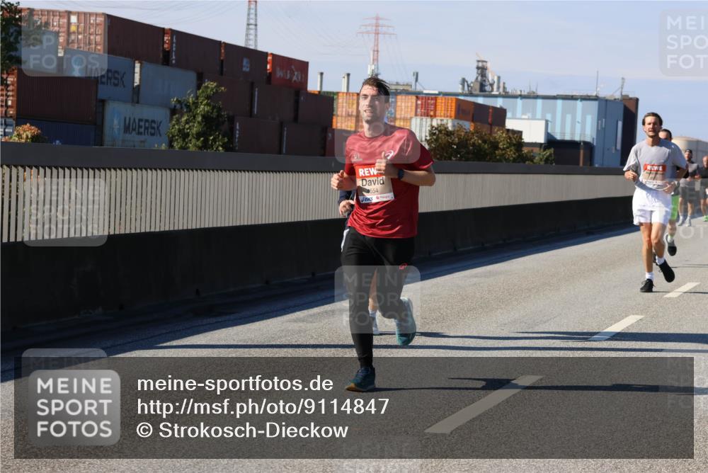 03.10.2025 - Köhlbrandbrückenlauf Strokosch-Dieckow http://msf.ph/oto/9114847 03.10.2025 12:46:37 Position 3 554 meine-sportfotos.de