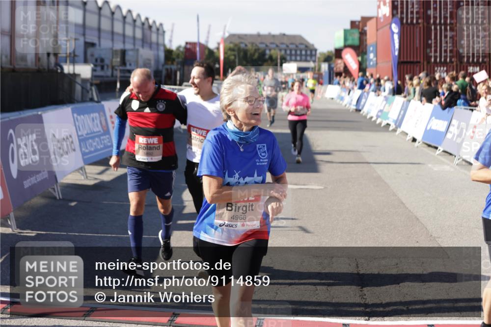 03.10.2025 - Köhlbrandbrückenlauf Jannik Wohlers http://msf.ph/oto/9114859 03.10.2025 13:32:28 Ziel 4485, 4578, 4966, 5286, 5357, 5876, 5891, 5892, 6141 meine-sportfotos.de