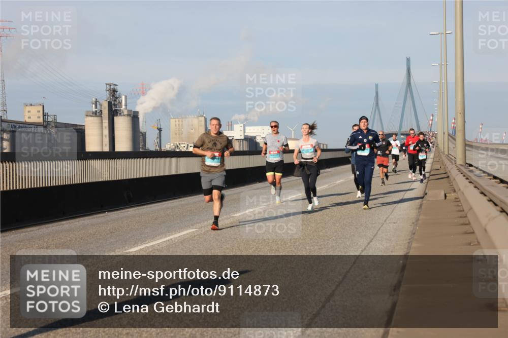 03.10.2025 - Köhlbrandbrückenlauf Lena Gebhardt http://msf.ph/oto/9114873 03.10.2025 09:43:21 Position 2  meine-sportfotos.de