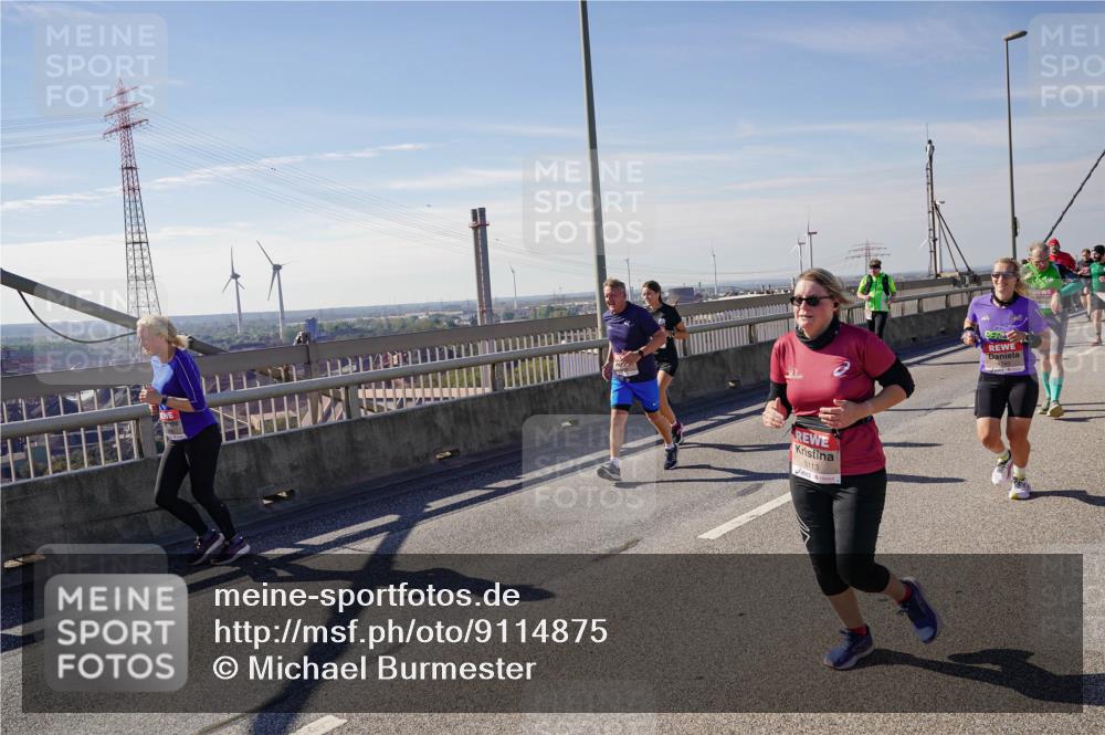 03.10.2025 - Köhlbrandbrückenlauf Michael Burmester http://msf.ph/oto/9114875 03.10.2025 12:56:22 Position 2 5113 meine-sportfotos.de