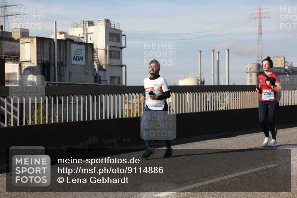 03.10.2025 - Köhlbrandbrückenlauf Lena Gebhardt http://msf.ph/oto/9114886 03.10.2025 10:17:48 Position 2 3290 meine-sportfotos.de