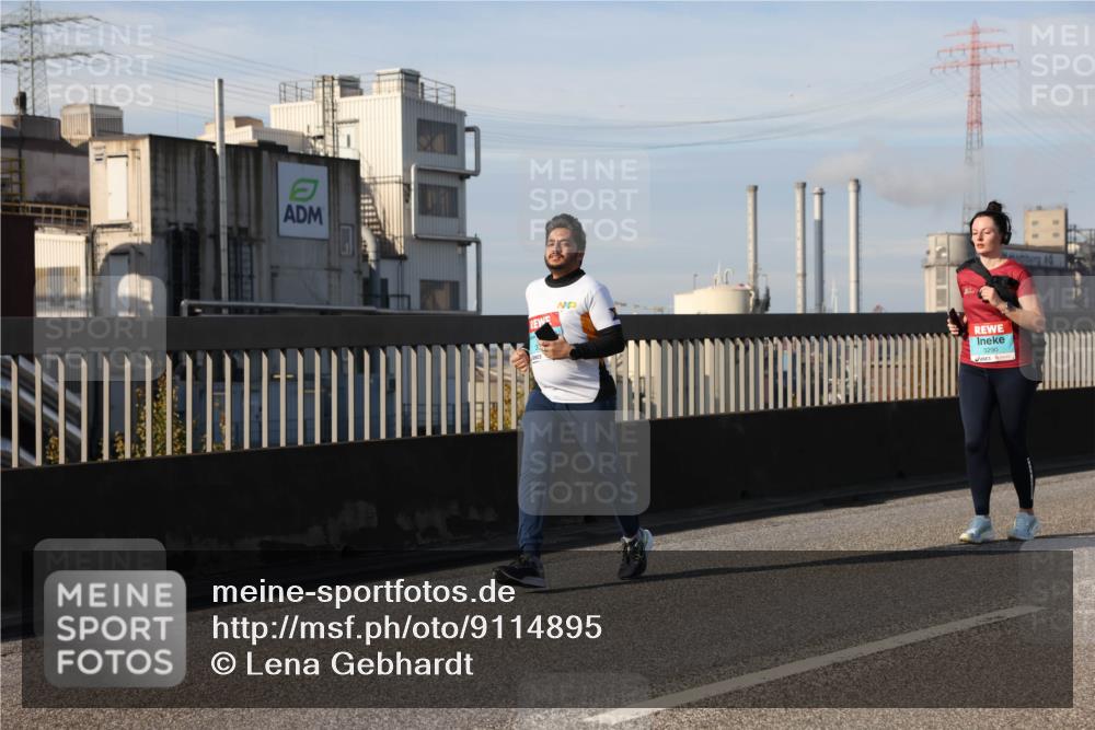 03.10.2025 - Köhlbrandbrückenlauf Lena Gebhardt http://msf.ph/oto/9114895 03.10.2025 10:17:48 Position 2 3290 meine-sportfotos.de
