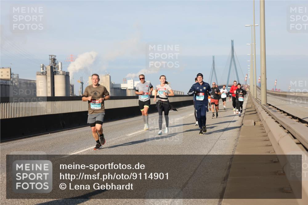 03.10.2025 - Köhlbrandbrückenlauf Lena Gebhardt http://msf.ph/oto/9114901 03.10.2025 09:43:22 Position 2 1142 meine-sportfotos.de