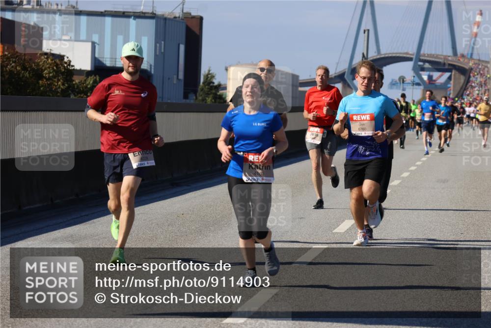 03.10.2025 - Köhlbrandbrückenlauf Strokosch-Dieckow http://msf.ph/oto/9114903 03.10.2025 12:46:49 Position 3 6760, 4228, 4163 meine-sportfotos.de