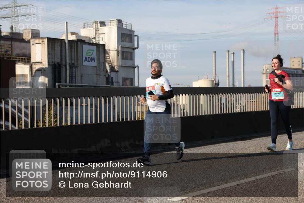 03.10.2025 - Köhlbrandbrückenlauf Lena Gebhardt http://msf.ph/oto/9114906 03.10.2025 10:17:48 Position 2 2 meine-sportfotos.de