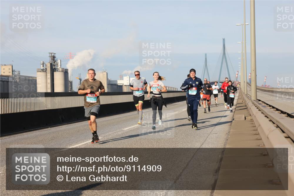 03.10.2025 - Köhlbrandbrückenlauf Lena Gebhardt http://msf.ph/oto/9114909 03.10.2025 09:43:22 Position 2 1142 meine-sportfotos.de