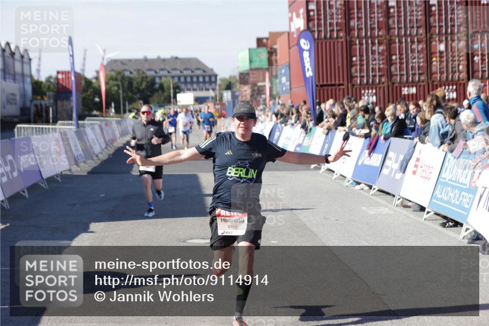 03.10.2025 - Köhlbrandbrückenlauf Jannik Wohlers http://msf.ph/oto/9114914 03.10.2025 13:02:04 Ziel 4025, 4118, 4162, 4206, 4258, 4543, 4907, 5703, 5718, 6032, 6235, 6461 meine-sportfotos.de