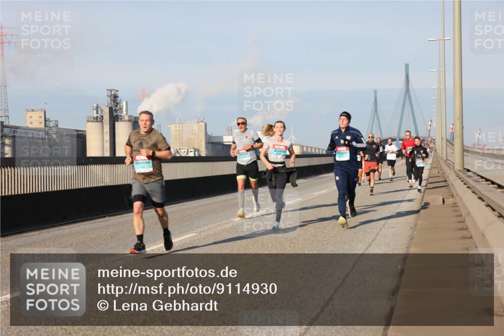 03.10.2025 - Köhlbrandbrückenlauf Lena Gebhardt http://msf.ph/oto/9114930 03.10.2025 09:43:22 Position 2  meine-sportfotos.de