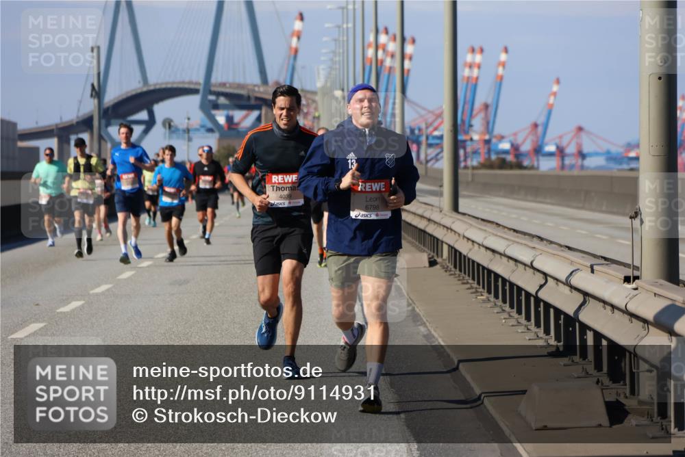 03.10.2025 - Köhlbrandbrückenlauf Strokosch-Dieckow http://msf.ph/oto/9114931 03.10.2025 12:46:55 Position 3 4039, 13, 6798 meine-sportfotos.de