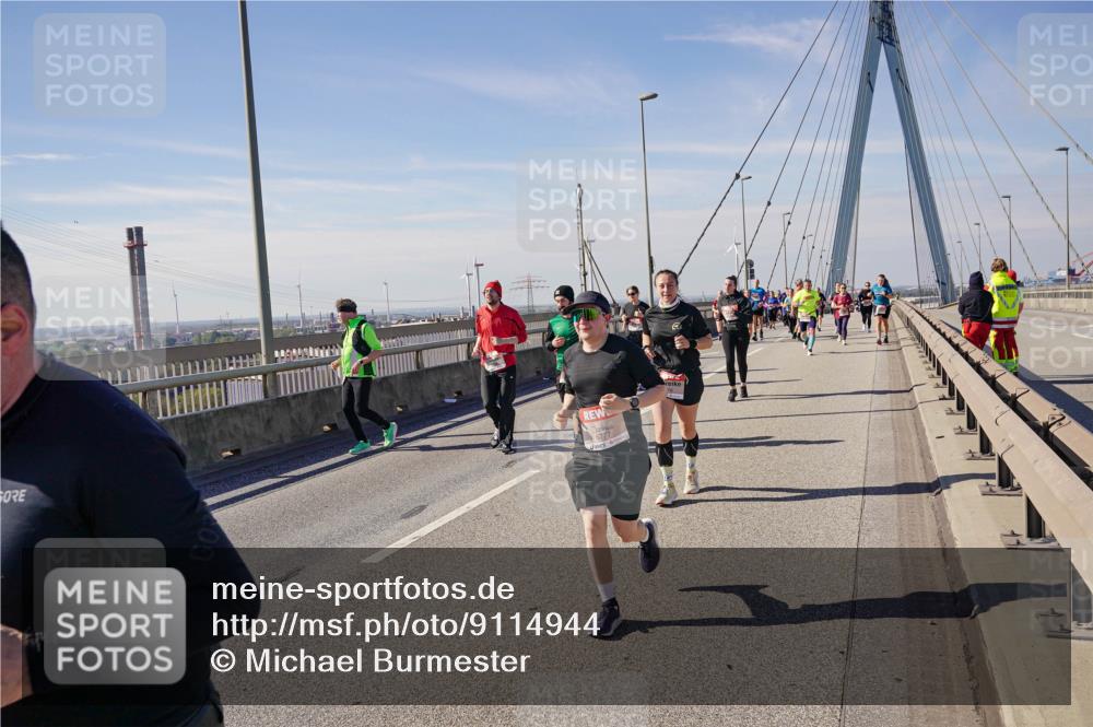 03.10.2025 - Köhlbrandbrückenlauf Michael Burmester http://msf.ph/oto/9114944 03.10.2025 12:56:26 Position 2 6777, 1 meine-sportfotos.de