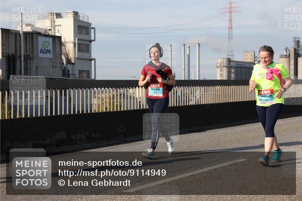 03.10.2025 - Köhlbrandbrückenlauf Lena Gebhardt http://msf.ph/oto/9114949 03.10.2025 10:17:49 Position 2 3290, 3289 meine-sportfotos.de
