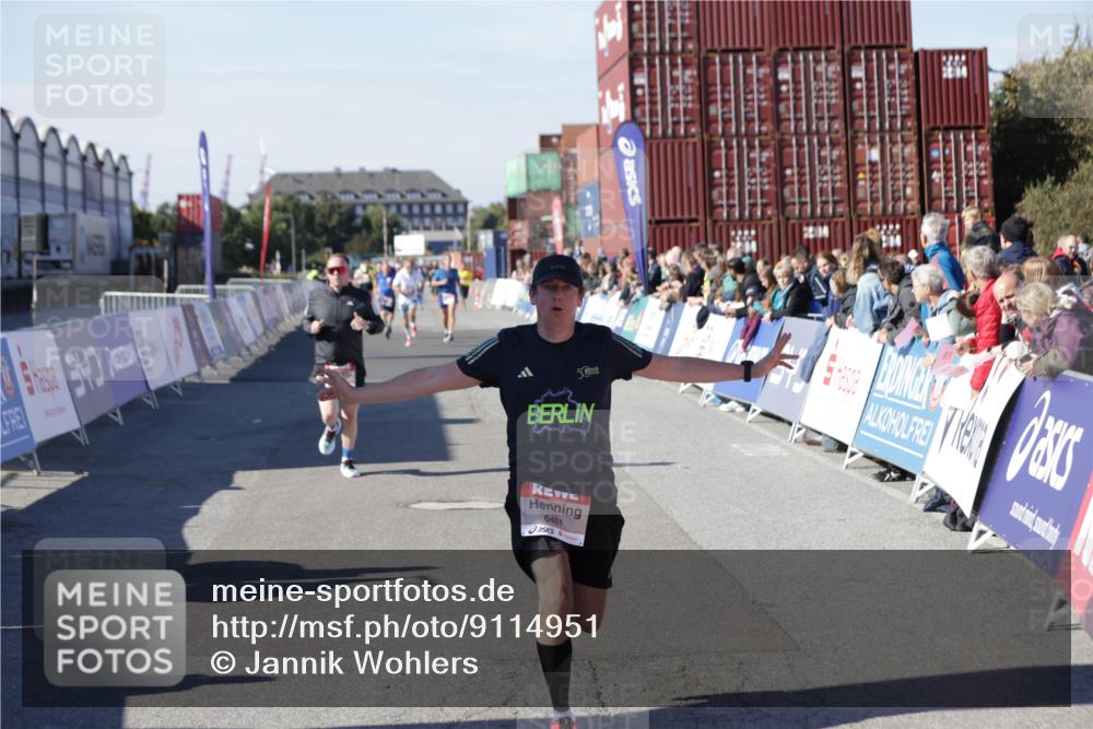 03.10.2025 - Köhlbrandbrückenlauf Jannik Wohlers http://msf.ph/oto/9114951 03.10.2025 13:02:05 Ziel 4025, 4118, 4162, 4206, 4258, 4543, 4907, 5703, 5718, 6032, 6235, 6461 meine-sportfotos.de
