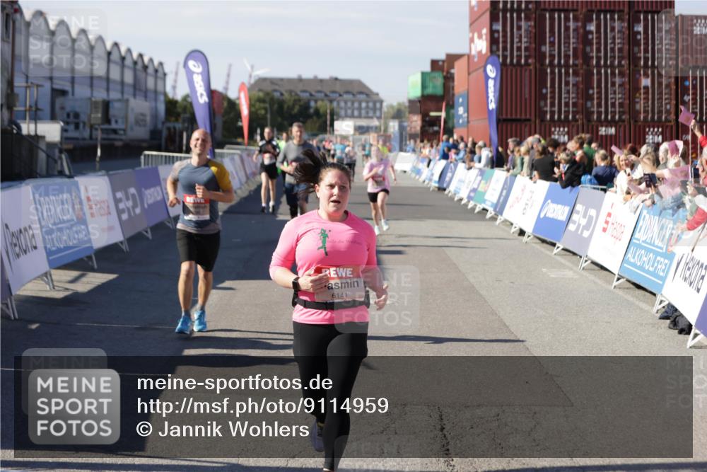 03.10.2025 - Köhlbrandbrückenlauf Jannik Wohlers http://msf.ph/oto/9114959 03.10.2025 13:32:32 Ziel 4485, 4966, 5226, 5255, 5286, 5357, 5442, 5876, 5891, 5892, 6141 meine-sportfotos.de