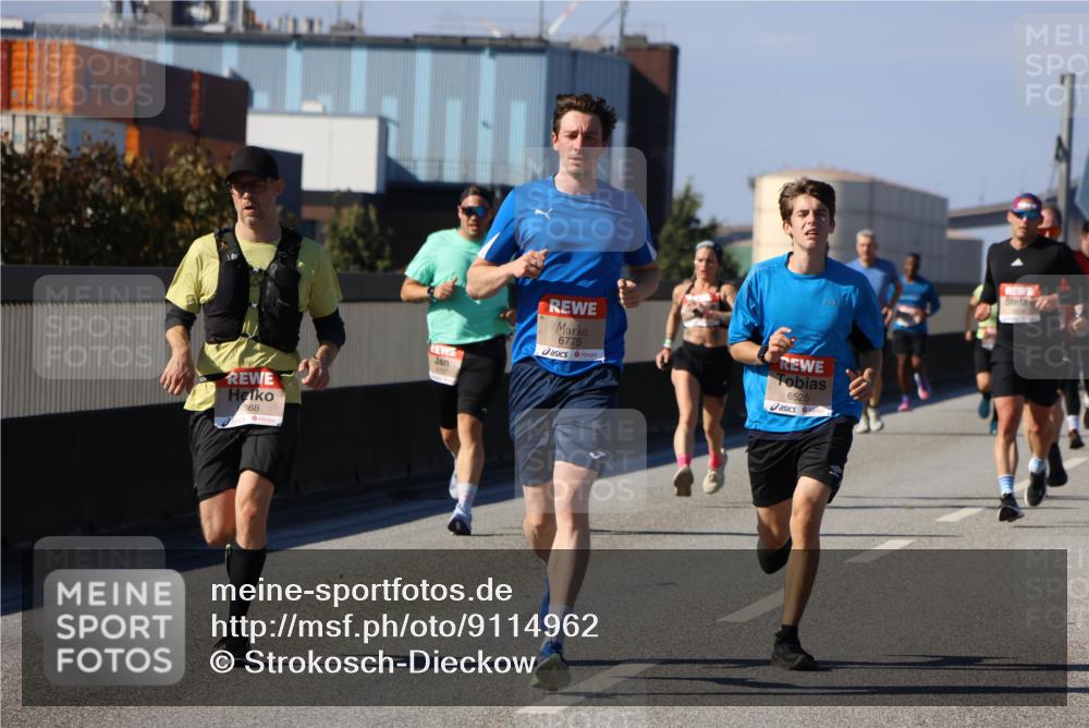 03.10.2025 - Köhlbrandbrückenlauf Strokosch-Dieckow http://msf.ph/oto/9114962 03.10.2025 12:47:06 Position 3 368, 6775, 6525 meine-sportfotos.de