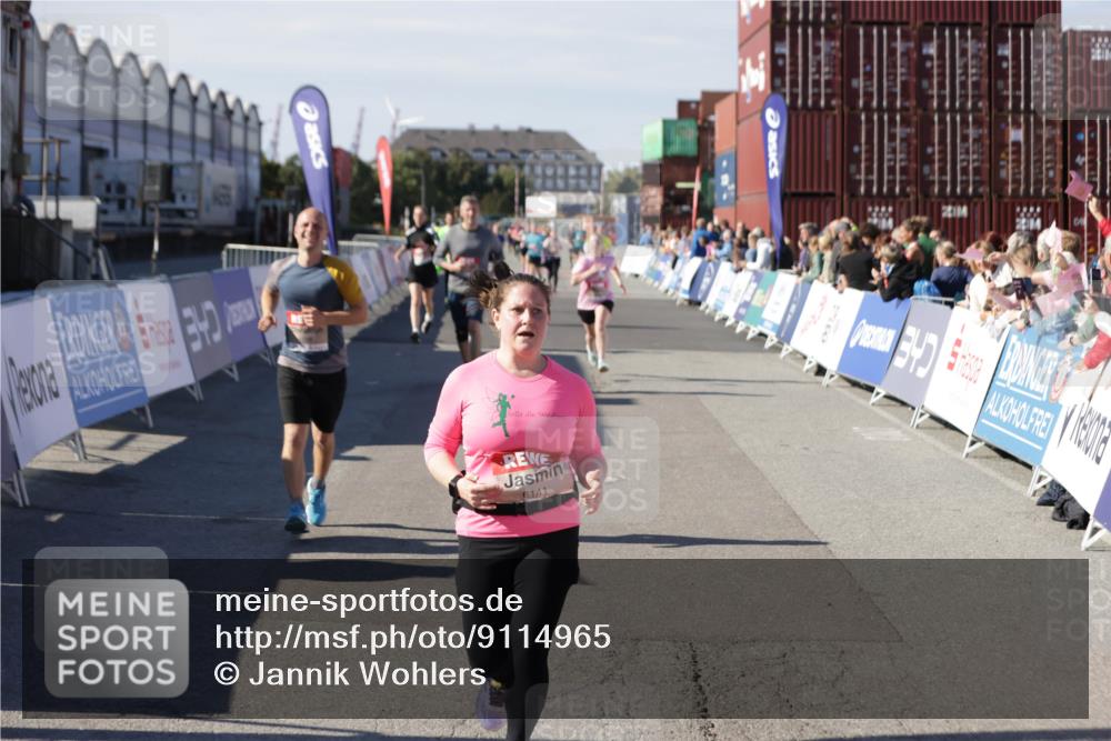 03.10.2025 - Köhlbrandbrückenlauf Jannik Wohlers http://msf.ph/oto/9114965 03.10.2025 13:32:32 Ziel 4485, 4966, 5226, 5255, 5286, 5357, 5442, 5876, 5891, 5892, 6141 meine-sportfotos.de