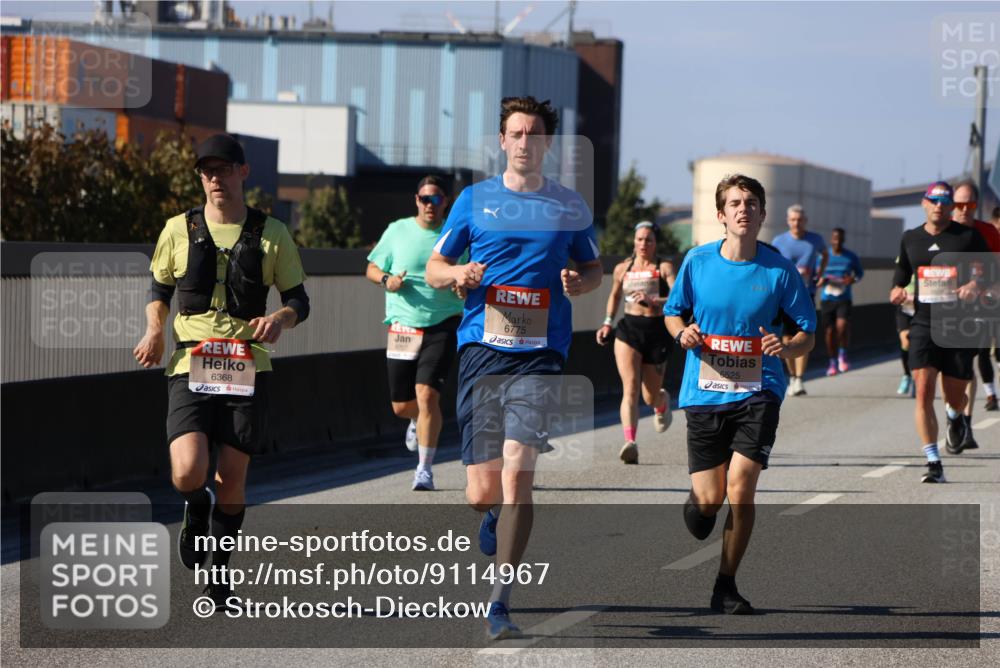 03.10.2025 - Köhlbrandbrückenlauf Strokosch-Dieckow http://msf.ph/oto/9114967 03.10.2025 12:47:06 Position 3 6368, 6775, 6525 meine-sportfotos.de