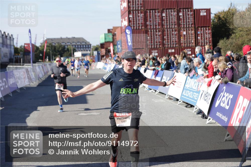 03.10.2025 - Köhlbrandbrückenlauf Jannik Wohlers http://msf.ph/oto/9114972 03.10.2025 13:02:05 Ziel 4025, 4118, 4162, 4206, 4258, 4543, 4907, 5703, 5718, 6032, 6235, 6461 meine-sportfotos.de