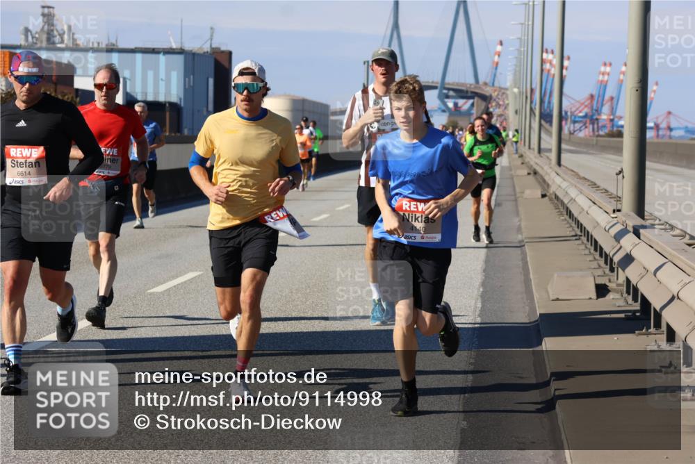 03.10.2025 - Köhlbrandbrückenlauf Strokosch-Dieckow http://msf.ph/oto/9114998 03.10.2025 12:47:13 Position 3 5779, 6614, 4140 meine-sportfotos.de