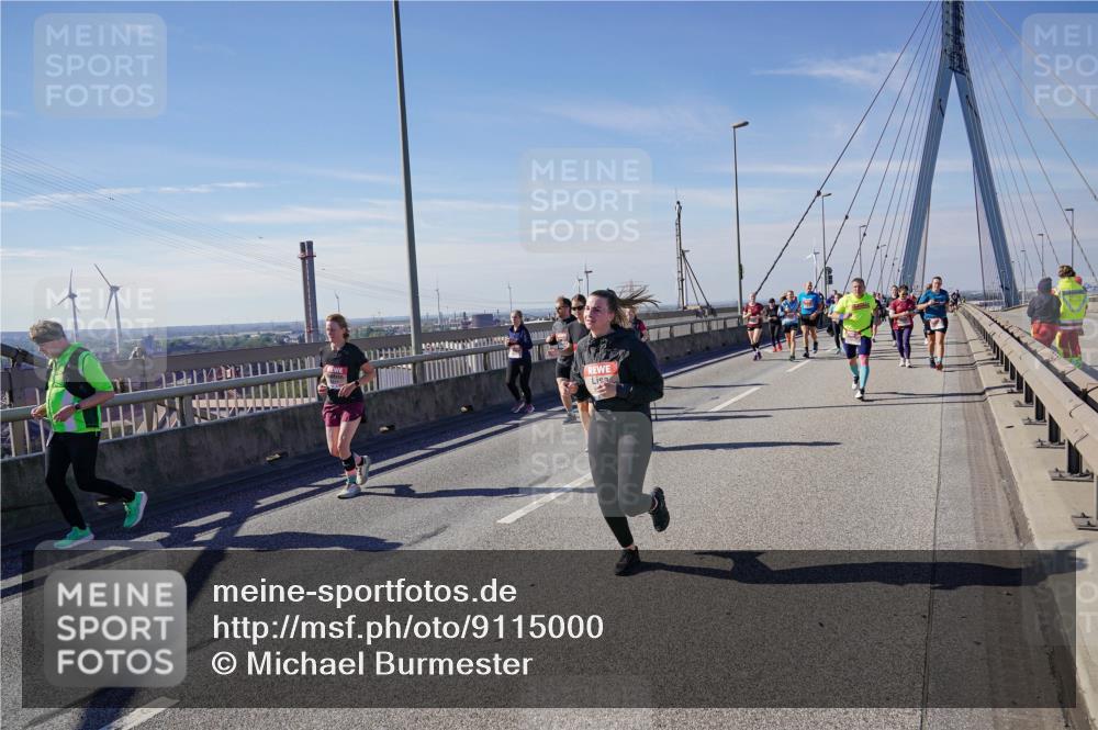 03.10.2025 - Köhlbrandbrückenlauf Michael Burmester http://msf.ph/oto/9115000 03.10.2025 12:56:29 Position 2  meine-sportfotos.de
