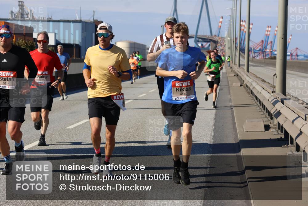 03.10.2025 - Köhlbrandbrückenlauf Strokosch-Dieckow http://msf.ph/oto/9115006 03.10.2025 12:47:13 Position 3 6614, 5779, 4140 meine-sportfotos.de