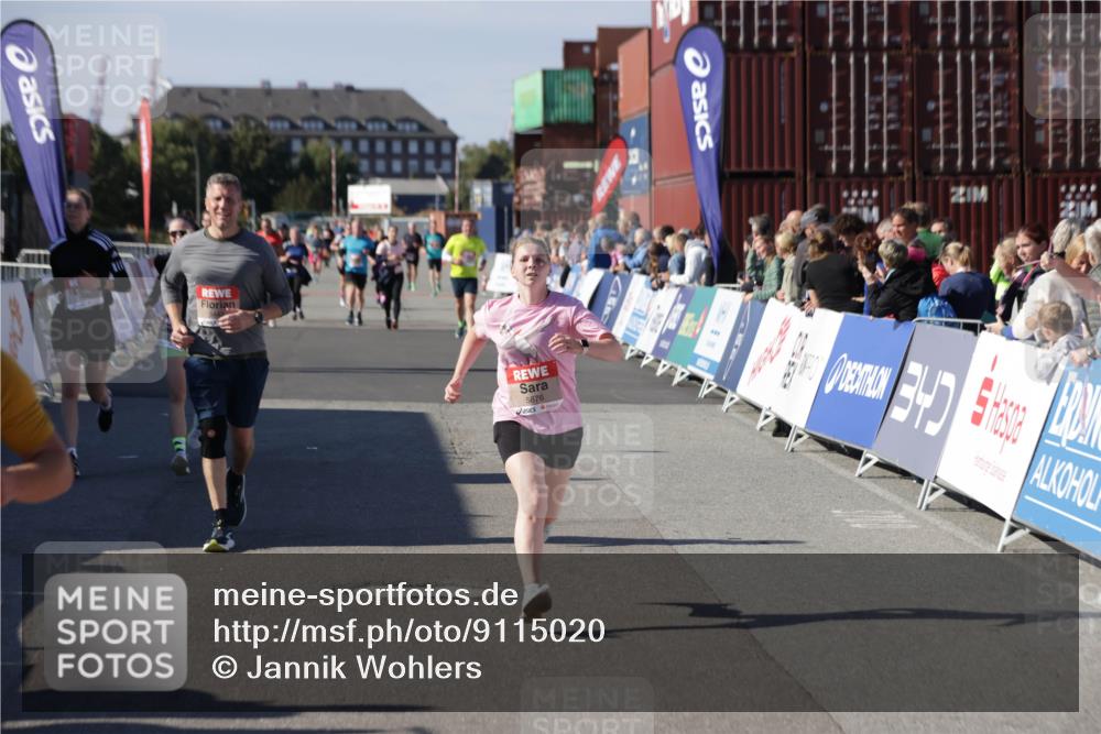 03.10.2025 - Köhlbrandbrückenlauf Jannik Wohlers http://msf.ph/oto/9115020 03.10.2025 13:32:34 Ziel 4966, 5226, 5255, 5286, 5357, 5442, 5876, 5891, 5892, 6141 meine-sportfotos.de