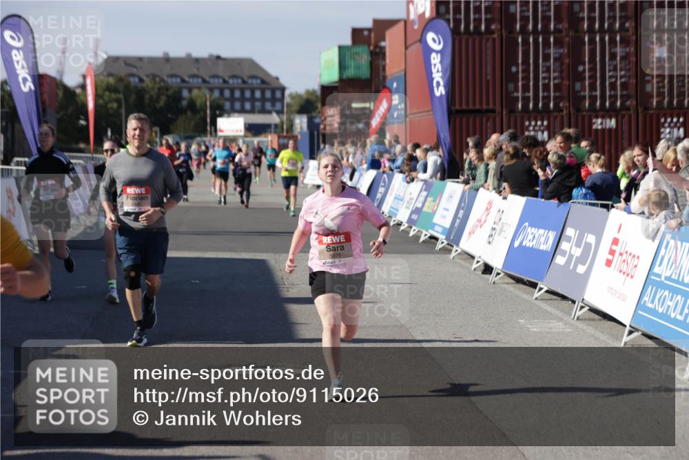 03.10.2025 - Köhlbrandbrückenlauf Jannik Wohlers http://msf.ph/oto/9115026 03.10.2025 13:32:34 Ziel 4966, 5226, 5255, 5286, 5357, 5442, 5876, 5891, 5892, 6141 meine-sportfotos.de