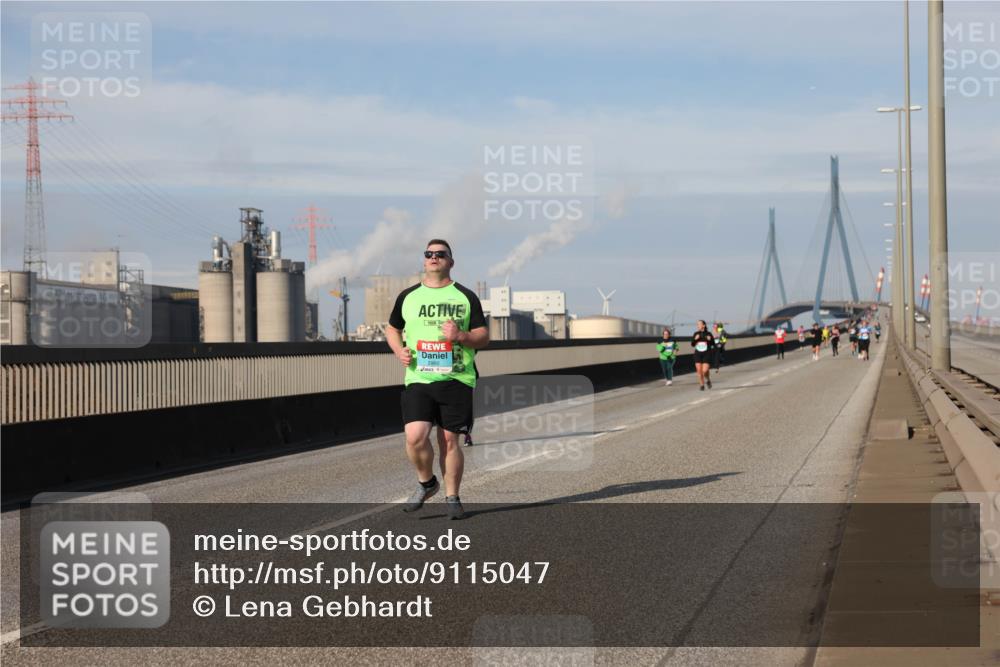 03.10.2025 - Köhlbrandbrückenlauf Lena Gebhardt http://msf.ph/oto/9115047 03.10.2025 10:17:53 Position 2  meine-sportfotos.de