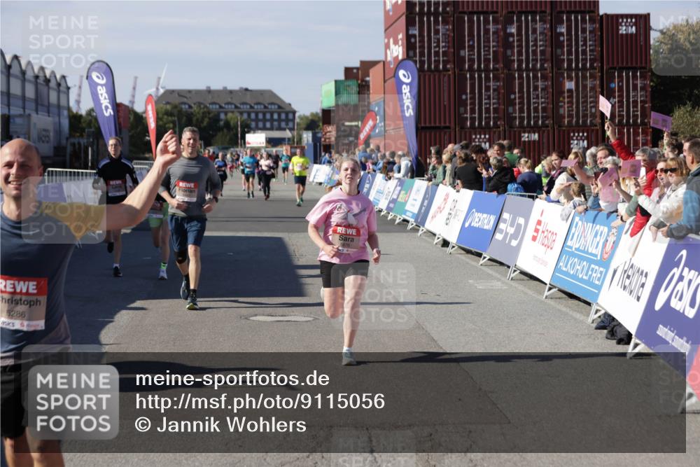 03.10.2025 - Köhlbrandbrückenlauf Jannik Wohlers http://msf.ph/oto/9115056 03.10.2025 13:32:34 Ziel 4966, 5226, 5255, 5286, 5357, 5442, 5876, 5891, 5892, 6141 meine-sportfotos.de