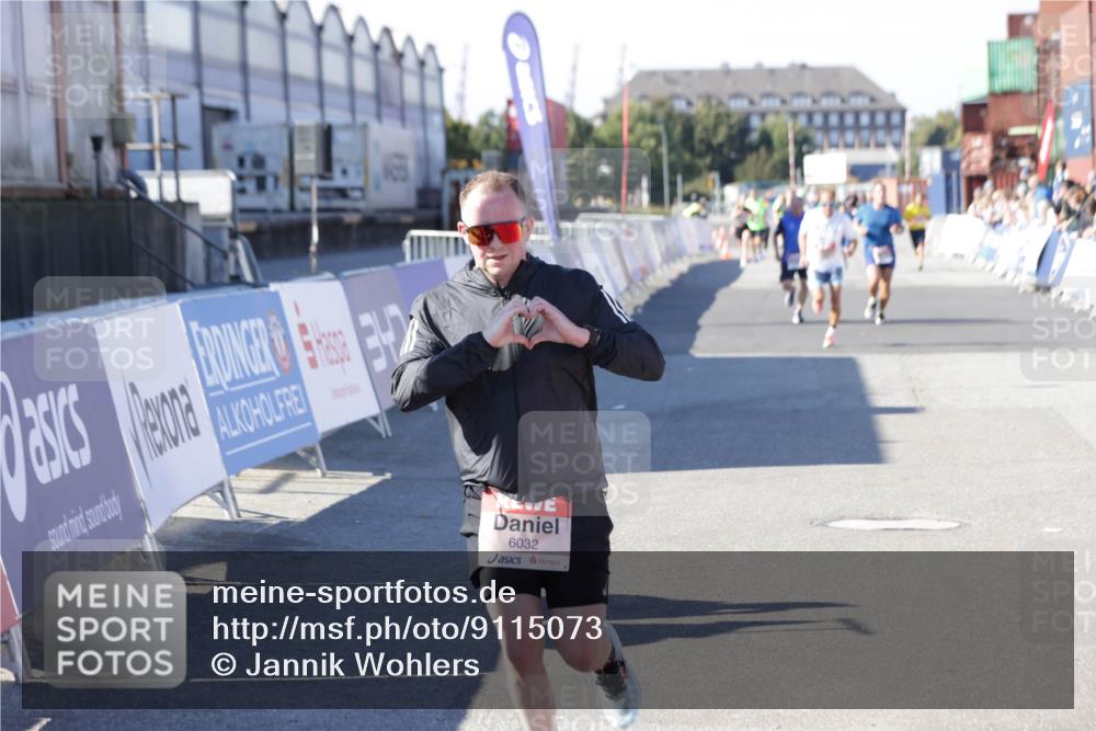 03.10.2025 - Köhlbrandbrückenlauf Jannik Wohlers http://msf.ph/oto/9115073 03.10.2025 13:02:07 Ziel 4025, 4109, 4118, 4543, 4907, 5703, 6032, 6235, 6461 meine-sportfotos.de