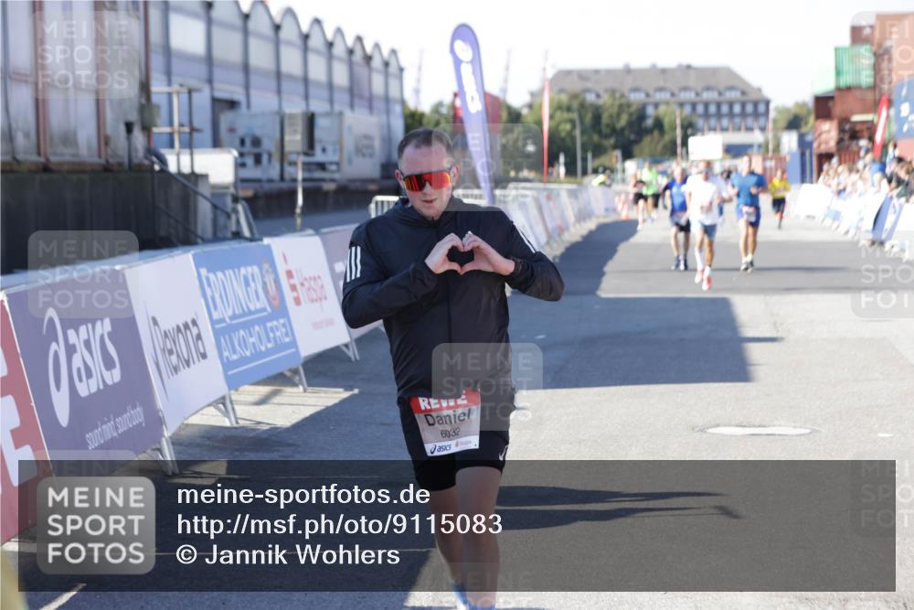 03.10.2025 - Köhlbrandbrückenlauf Jannik Wohlers http://msf.ph/oto/9115083 03.10.2025 13:02:07 Ziel 4025, 4109, 4118, 4543, 4907, 5703, 6032, 6235, 6461 meine-sportfotos.de
