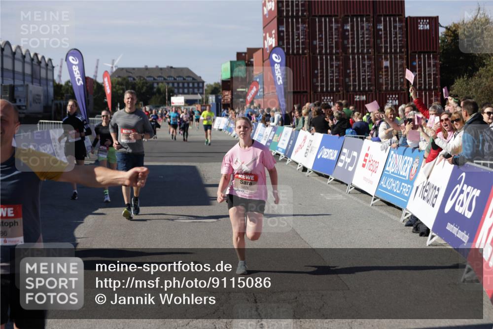 03.10.2025 - Köhlbrandbrückenlauf Jannik Wohlers http://msf.ph/oto/9115086 03.10.2025 13:32:35 Ziel 4966, 5226, 5255, 5286, 5357, 5442, 5876, 5891, 5892, 6141 meine-sportfotos.de