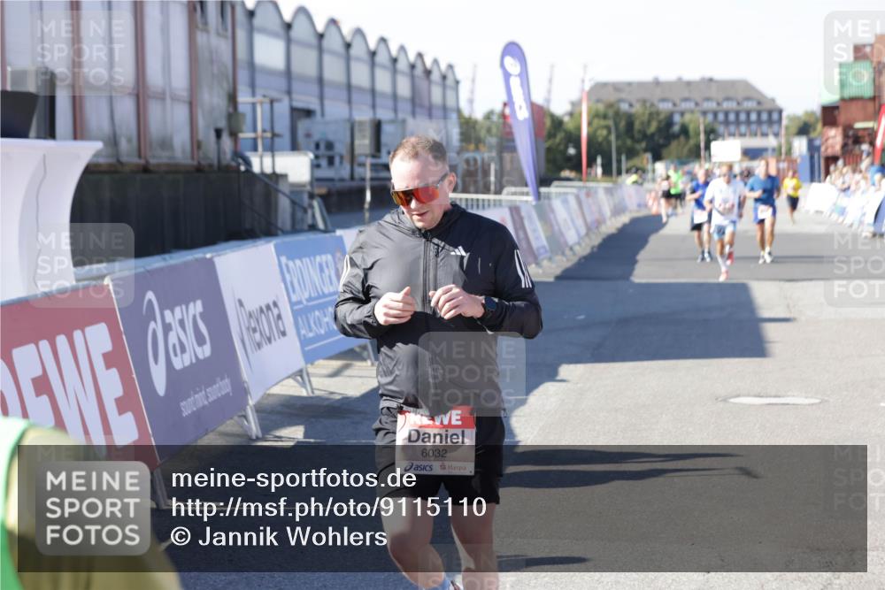 03.10.2025 - Köhlbrandbrückenlauf Jannik Wohlers http://msf.ph/oto/9115110 03.10.2025 13:02:07 Ziel 4025, 4109, 4118, 4543, 4907, 5703, 6032, 6235, 6461 meine-sportfotos.de