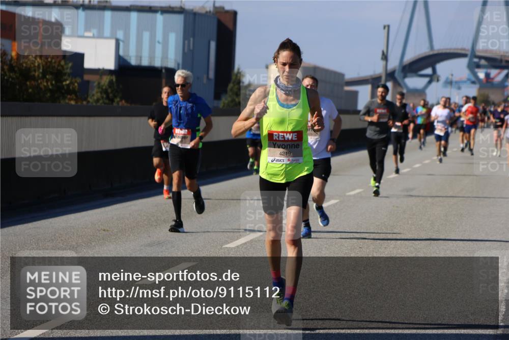 03.10.2025 - Köhlbrandbrückenlauf Strokosch-Dieckow http://msf.ph/oto/9115112 03.10.2025 12:47:32 Position 3 4219 meine-sportfotos.de