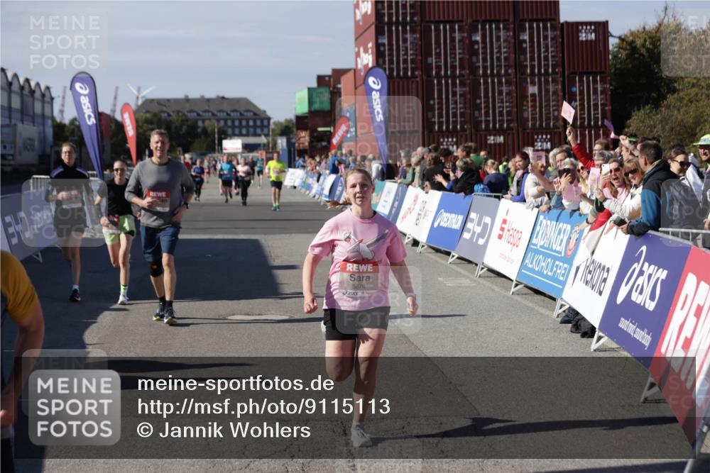 03.10.2025 - Köhlbrandbrückenlauf Jannik Wohlers http://msf.ph/oto/9115113 03.10.2025 13:32:35 Ziel 4966, 5226, 5255, 5286, 5357, 5442, 5876, 5891, 5892, 6141 meine-sportfotos.de