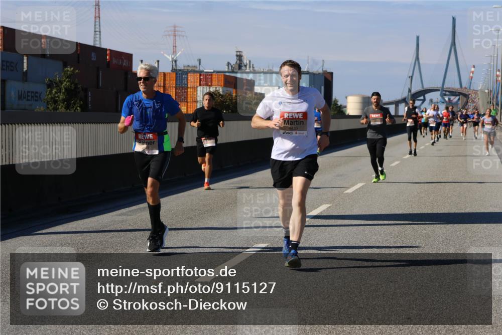 03.10.2025 - Köhlbrandbrückenlauf Strokosch-Dieckow http://msf.ph/oto/9115127 03.10.2025 12:47:38 Position 3 4425 meine-sportfotos.de