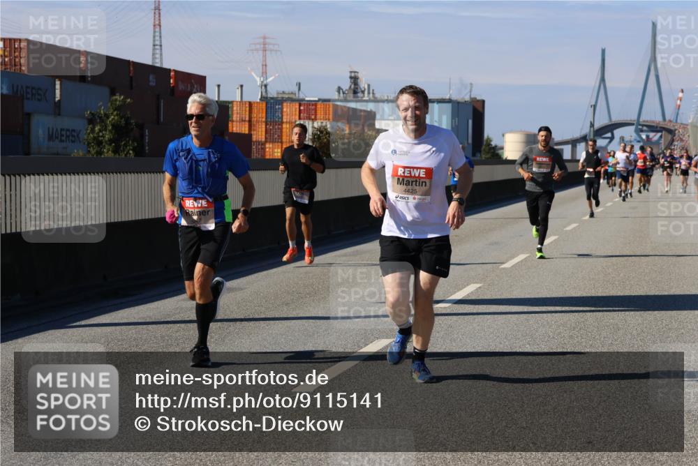 03.10.2025 - Köhlbrandbrückenlauf Strokosch-Dieckow http://msf.ph/oto/9115141 03.10.2025 12:47:38 Position 3 4425 meine-sportfotos.de