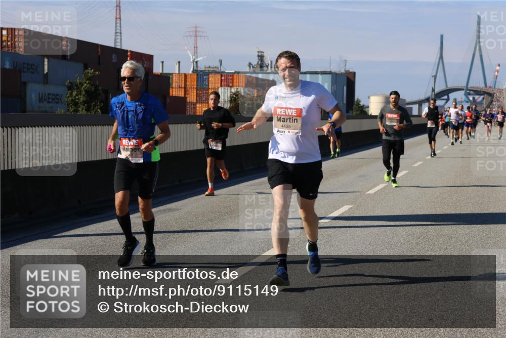 03.10.2025 - Köhlbrandbrückenlauf Strokosch-Dieckow http://msf.ph/oto/9115149 03.10.2025 12:47:38 Position 3 4425 meine-sportfotos.de