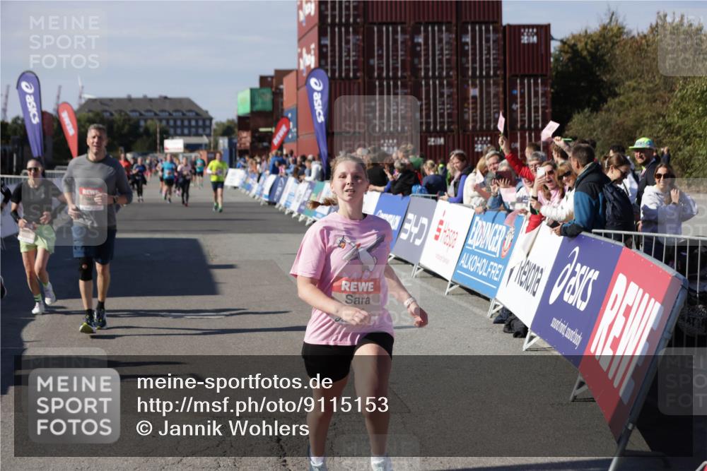 03.10.2025 - Köhlbrandbrückenlauf Jannik Wohlers http://msf.ph/oto/9115153 03.10.2025 13:32:35 Ziel 4966, 5226, 5255, 5286, 5357, 5442, 5876, 5891, 5892, 6141 meine-sportfotos.de