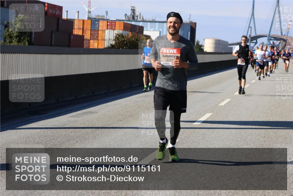 03.10.2025 - Köhlbrandbrückenlauf Strokosch-Dieckow http://msf.ph/oto/9115161 03.10.2025 12:47:42 Position 3 4172 meine-sportfotos.de