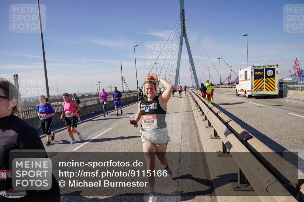 03.10.2025 - Köhlbrandbrückenlauf Michael Burmester http://msf.ph/oto/9115166 03.10.2025 12:56:39 Position 2 4976 meine-sportfotos.de