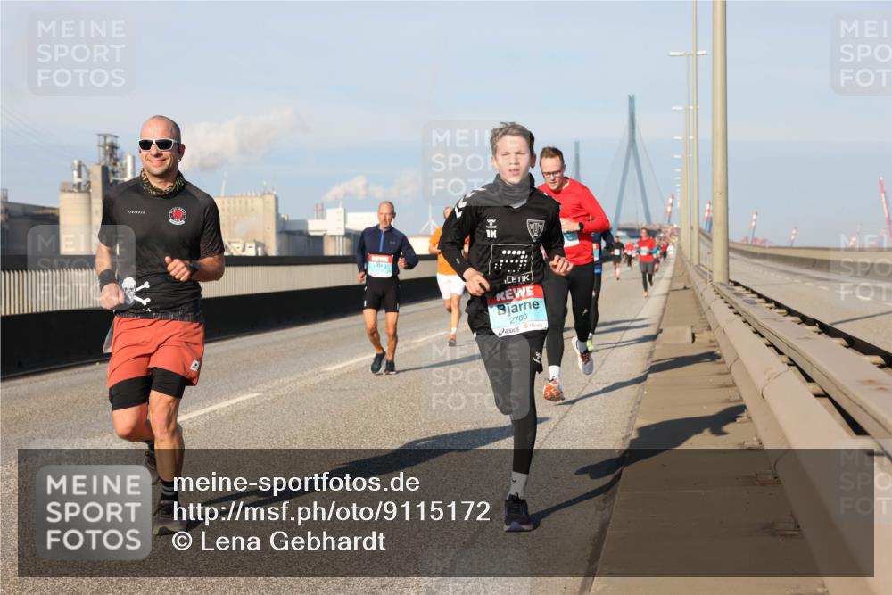 03.10.2025 - Köhlbrandbrückenlauf Lena Gebhardt http://msf.ph/oto/9115172 03.10.2025 09:43:28 Position 2 2760 meine-sportfotos.de