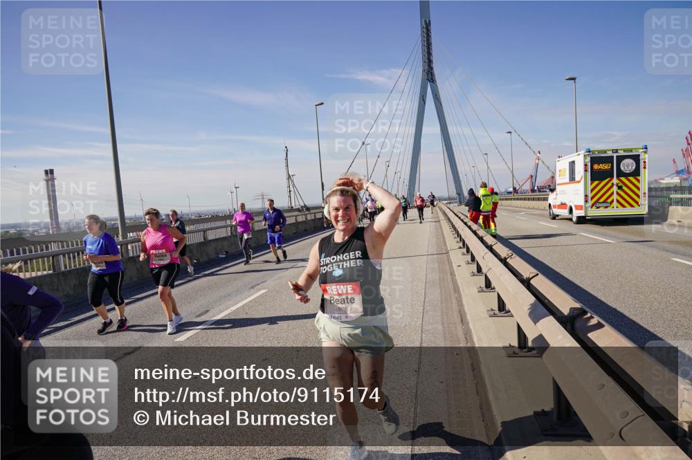 03.10.2025 - Köhlbrandbrückenlauf Michael Burmester http://msf.ph/oto/9115174 03.10.2025 12:56:39 Position 2 4976 meine-sportfotos.de
