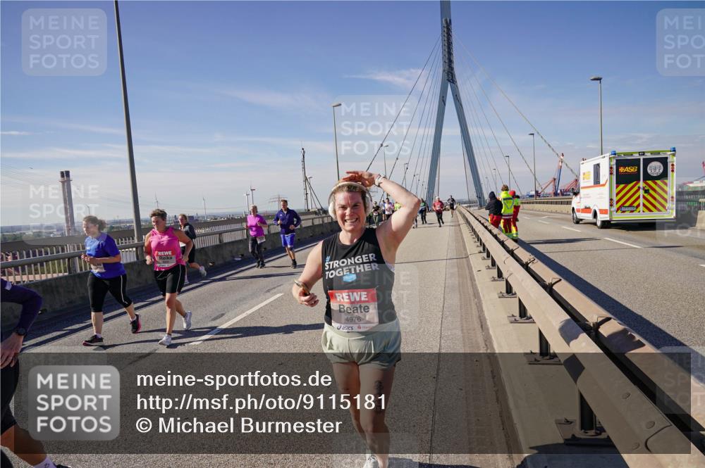 03.10.2025 - Köhlbrandbrückenlauf Michael Burmester http://msf.ph/oto/9115181 03.10.2025 12:56:39 Position 2 4976 meine-sportfotos.de