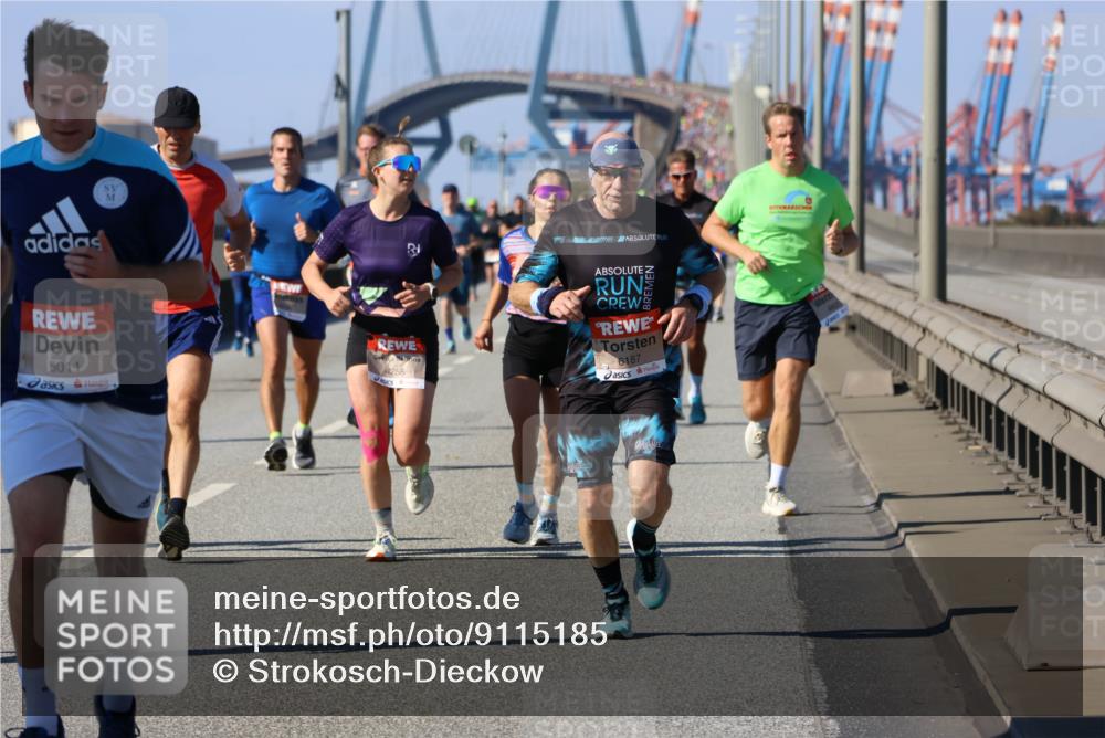 03.10.2025 - Köhlbrandbrückenlauf Strokosch-Dieckow http://msf.ph/oto/9115185 03.10.2025 12:47:50 Position 3 6187, 4258, 5011 meine-sportfotos.de