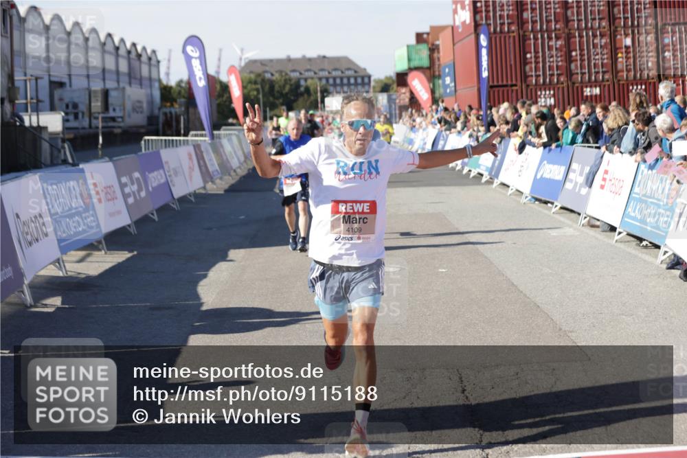 03.10.2025 - Köhlbrandbrückenlauf Jannik Wohlers http://msf.ph/oto/9115188 03.10.2025 13:02:13 Ziel 4109, 4130, 4281, 5617, 5697, 5845, 6032, 6461 meine-sportfotos.de