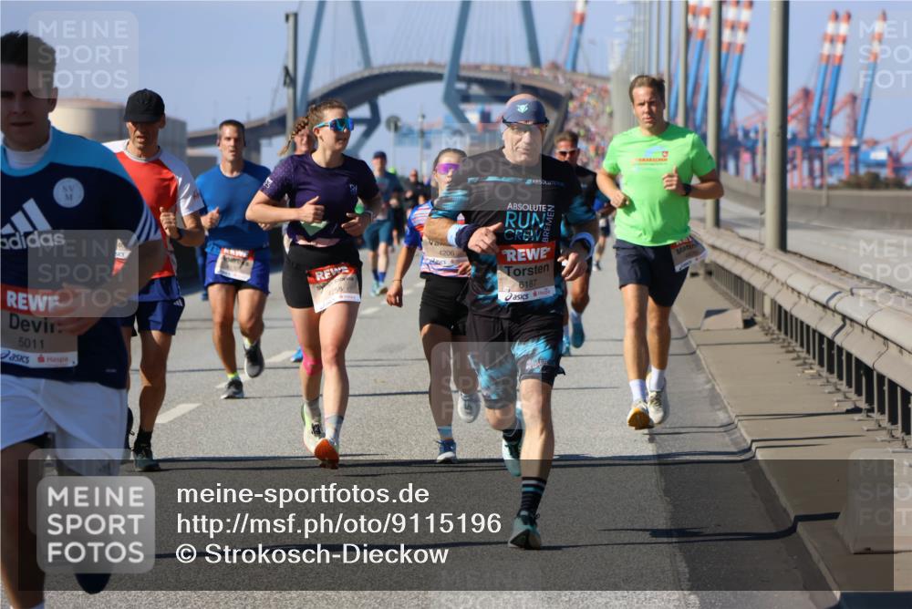 03.10.2025 - Köhlbrandbrückenlauf Strokosch-Dieckow http://msf.ph/oto/9115196 03.10.2025 12:47:51 Position 3 5011, 258, 4206, 6187 meine-sportfotos.de