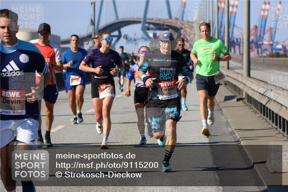 03.10.2025 - Köhlbrandbrückenlauf Strokosch-Dieckow http://msf.ph/oto/9115200 03.10.2025 12:47:51 Position 3 5011, 6187 meine-sportfotos.de