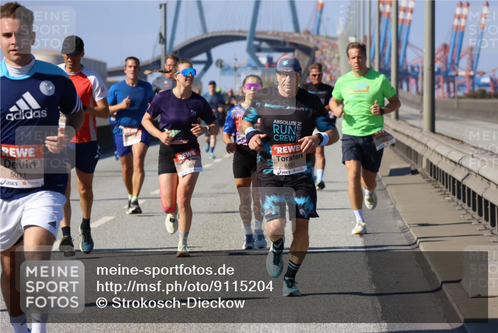 03.10.2025 - Köhlbrandbrückenlauf Strokosch-Dieckow http://msf.ph/oto/9115204 03.10.2025 12:47:51 Position 3 5011, 6187 meine-sportfotos.de