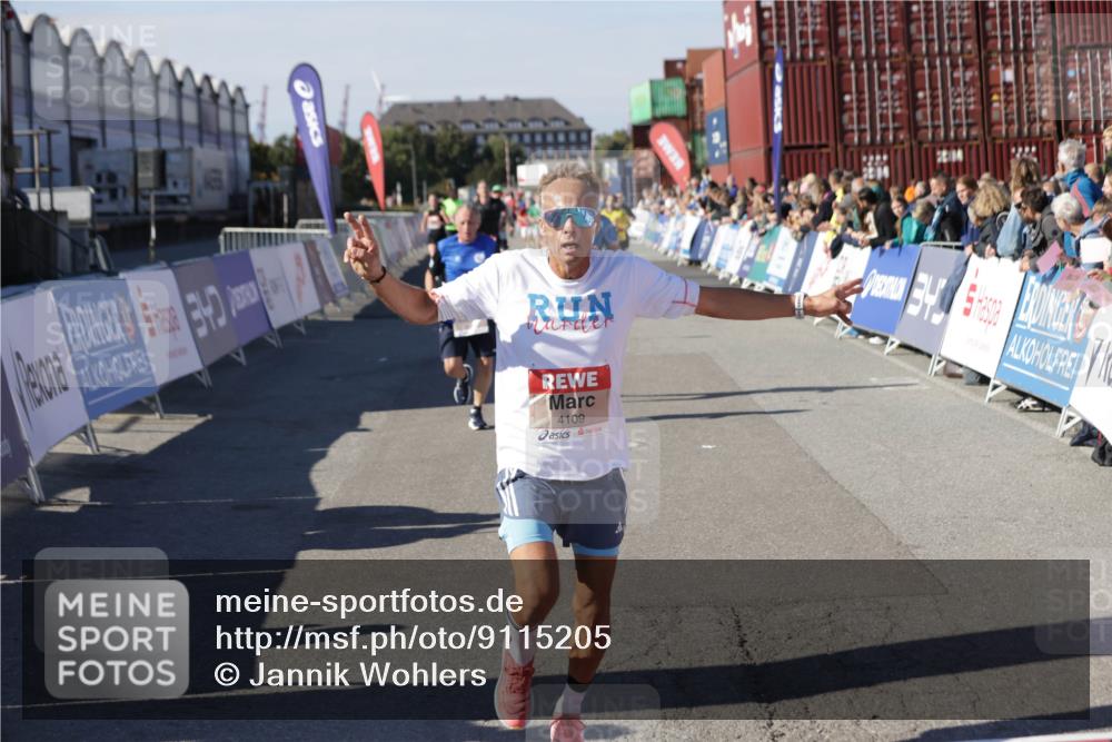 03.10.2025 - Köhlbrandbrückenlauf Jannik Wohlers http://msf.ph/oto/9115205 03.10.2025 13:02:13 Ziel 4109, 4130, 4281, 5617, 5697, 5845, 6032, 6461 meine-sportfotos.de